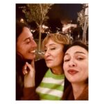 Birce Akalay Instagram – Bugün beni bu dünyaya getiren koca yürekli kadınının doğumgünü. İyi ki doğmuşsun benim canım validem.
Ve gönlünce sürsün yaşamın dilerim ki bahçen hep çiçeklensin Yasemin. 
Seni bu dünyada her şeyden çok seviyorum.
•••

Today is the birthday of the big-hearted woman who brought me into this world. Happy birthday to you, my dear mother.
And may your life continue to your heart’s content so that your garden always blooms, Yasemin.
I love you more than anything in this world.

🫠🐚🪸🌺🫂 Bodrum, Mugla