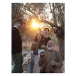 Birce Akalay Instagram - Autmn Journal’22 4 Marvelous Days. With friends, nature & stories. ••• All we need is love! ✌🏼🥂🦚🍁 @semsadenizsel @celimbahadir @mosheaelyon @ibrahimselim & my shewolf @dilarakarabay I’m so lucky to have you! 💚 And special thanks to all @simurginn & @cooksgrove Crew!! 🙏🏼🥂👏🏼