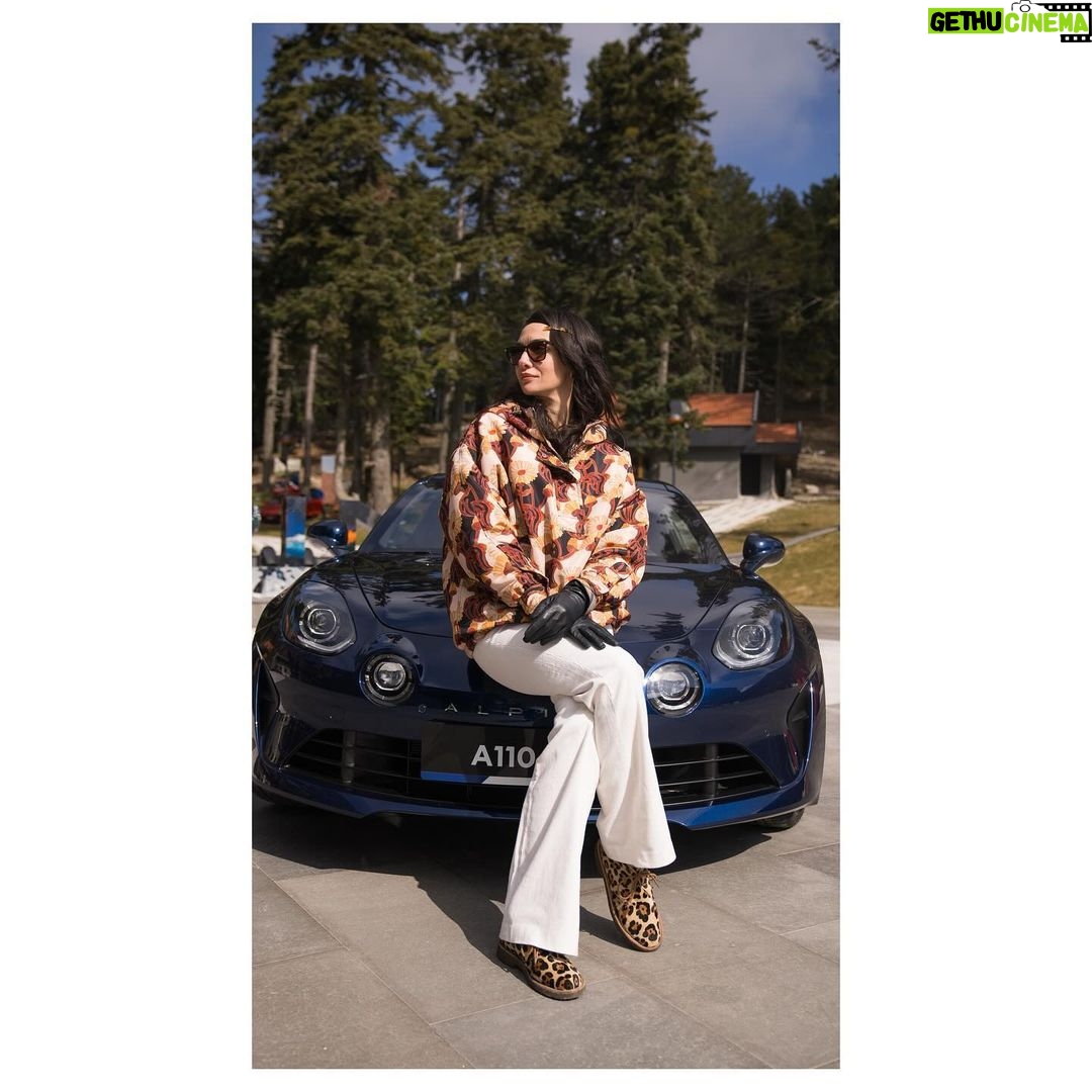 Birce Akalay Instagram - Evde denemeyin. 😎 #kendiyleyarışanlara Thank you to all Alpine Cars Türkiye Team! You were absolutely Marvelous! @alpinecars_turkiye Special thanks to our champion rally pilot Koray Muratoğlu, the pride of our country. Even for 3 minutes, it was a great experience to be your co-pilot. Let’s catch up more often! 🏎️ @ozzlemkilickaya @tohumistanbul @ozansavas._ @illusionistdigitalartstudio @koraym @sailloft_tr #işbirliği