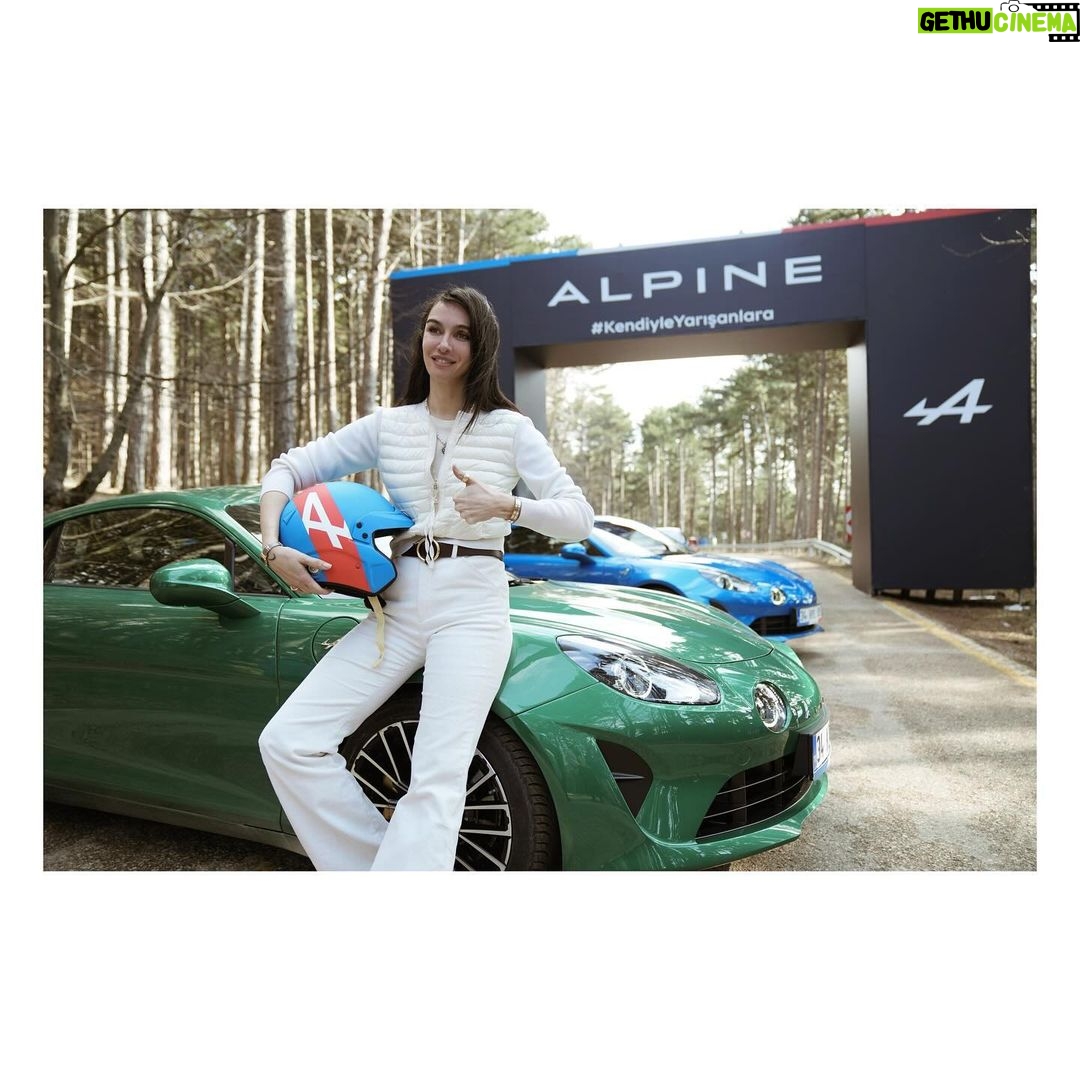 Birce Akalay Instagram - Evde denemeyin. 😎 #kendiyleyarışanlara Thank you to all Alpine Cars Türkiye Team! You were absolutely Marvelous! @alpinecars_turkiye Special thanks to our champion rally pilot Koray Muratoğlu, the pride of our country. Even for 3 minutes, it was a great experience to be your co-pilot. Let’s catch up more often! 🏎️ @ozzlemkilickaya @tohumistanbul @ozansavas._ @illusionistdigitalartstudio @koraym @sailloft_tr #işbirliği