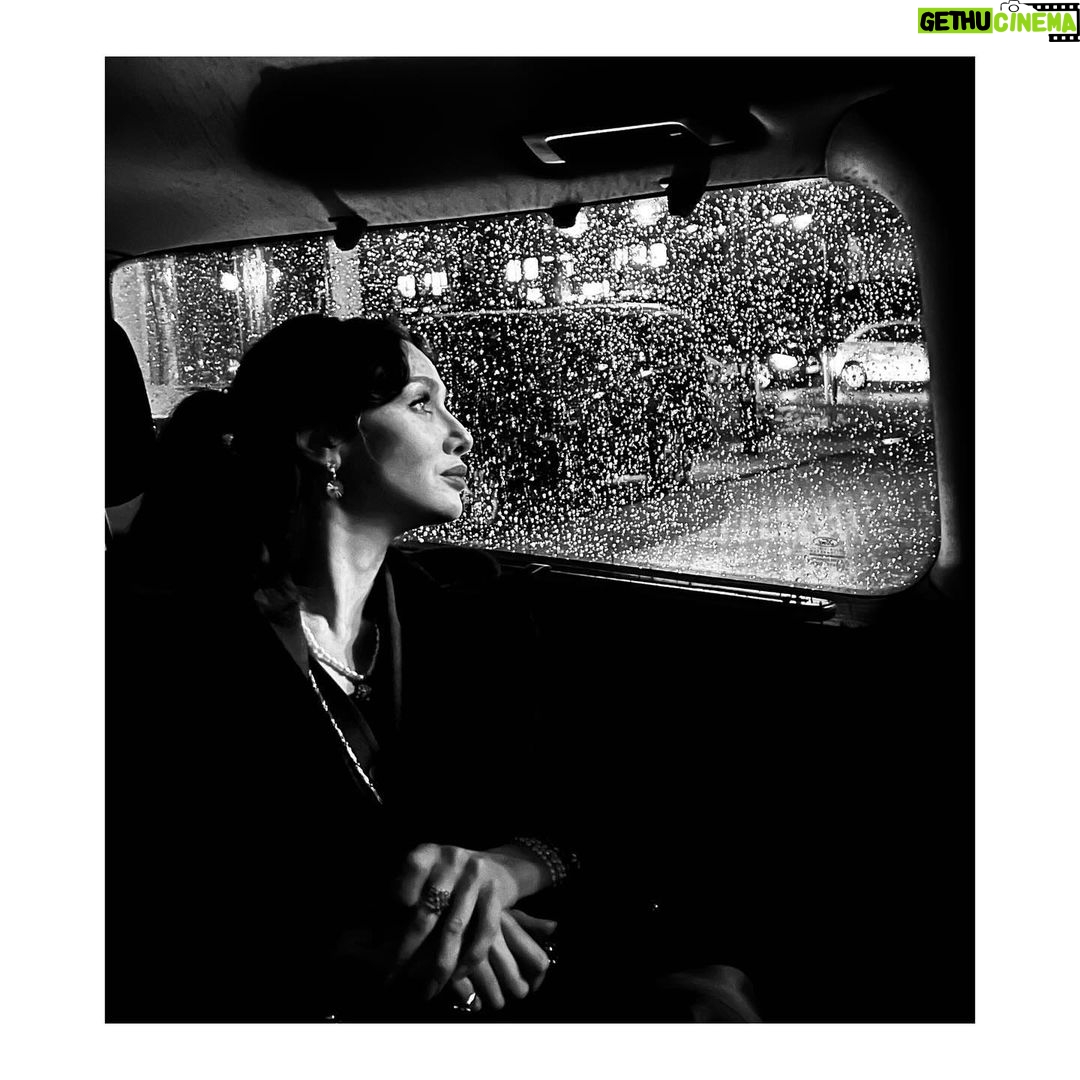 Birce Akalay Instagram - Germany again after a year... Again with a peace and joy as deep as my dream bluish sky. My heartfelt thanks to Fenerbahçe SK and my esteemed director Abdullah Oğuz. From now on, I will continue on the road alone with love at the bottom of my heart. I will be here for few more days. Cologne is a marvellous city. It is a great feeling to hear Turkish every few steps. Follow your dreams. 🫀 PS: Maybe we can shoot a short noir toghether someday master? @apooguz Köln (Cologne), Germany