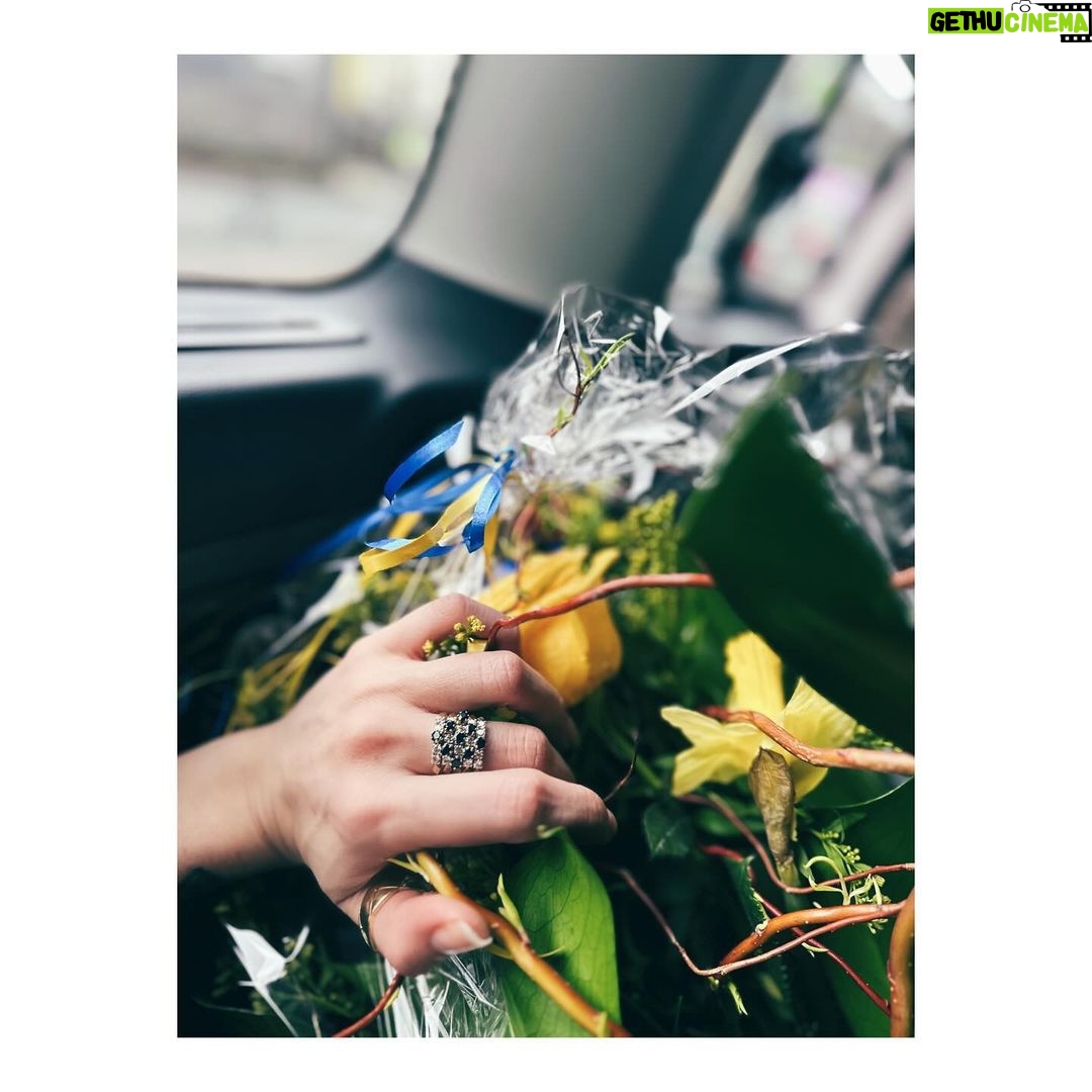 Birce Akalay Instagram - Germany again after a year... Again with a peace and joy as deep as my dream bluish sky. My heartfelt thanks to Fenerbahçe SK and my esteemed director Abdullah Oğuz. From now on, I will continue on the road alone with love at the bottom of my heart. I will be here for few more days. Cologne is a marvellous city. It is a great feeling to hear Turkish every few steps. Follow your dreams. 🫀 PS: Maybe we can shoot a short noir toghether someday master? @apooguz Köln (Cologne), Germany