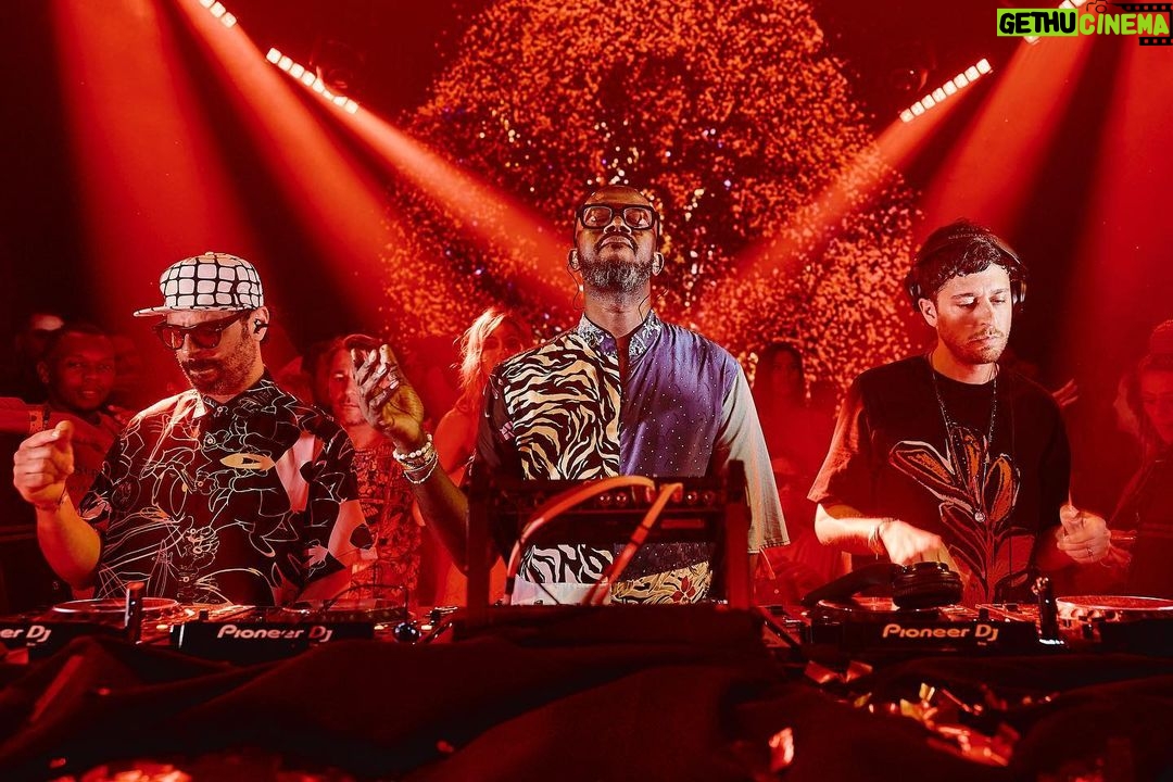 Black Coffee Instagram - Scenes from last Saturday at the number one club in the world! ❤️ Tonight, I’m back with the incredible @whomadewhoofficial, @damian_lazarus, @djkintar, @laylabenetiz + @bartolomeop! #HiBlackCoffee Hï Ibiza