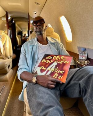 Black Coffee Instagram - 2023 is a year I'll never forget ❤️🙏🏿
Looking forward to the new year ahead