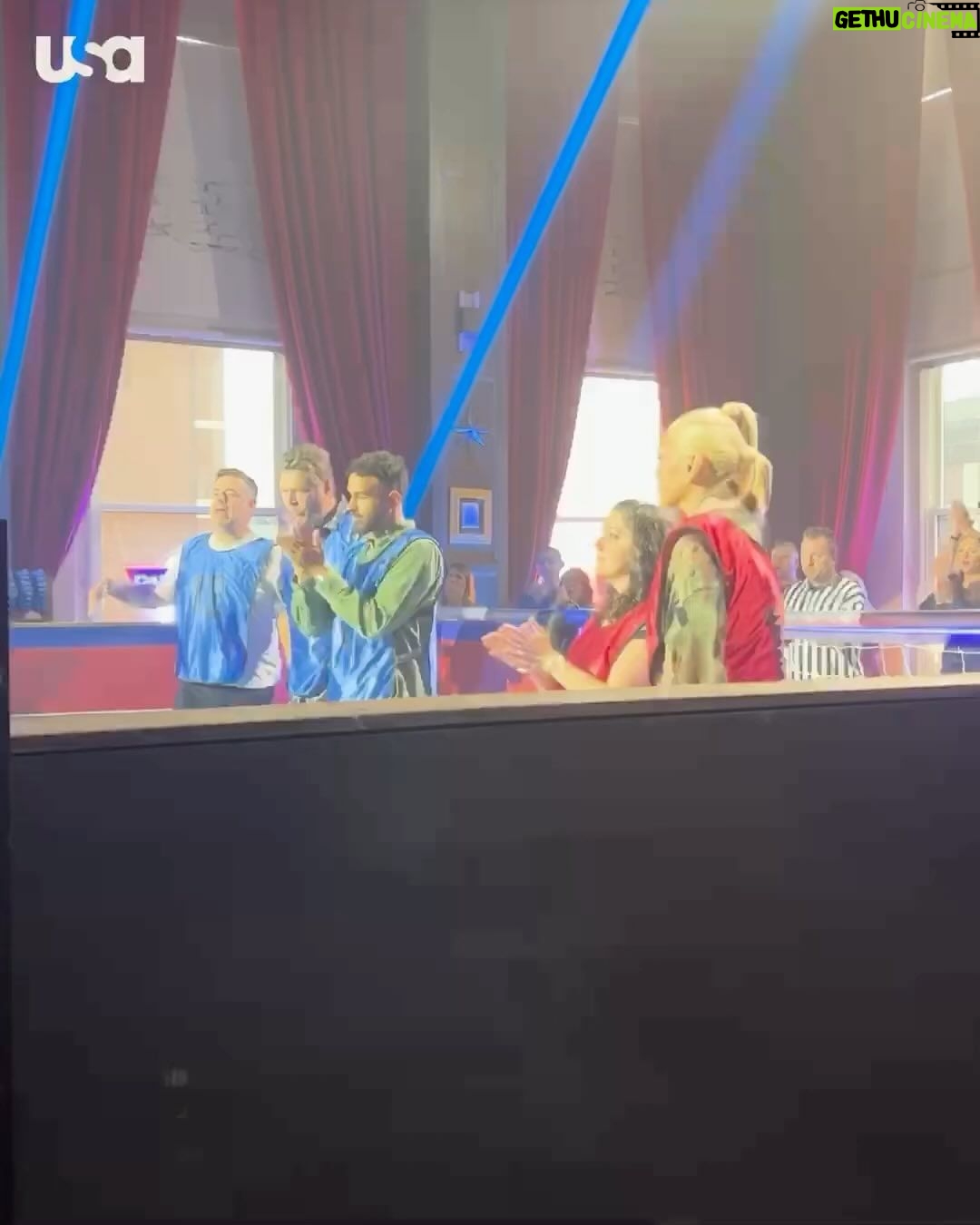 Blake Shelton Instagram - Both of them want to be the winner, but there can only be one... 🏅 @GwenStefani 💄 vs @BlakeShelton 🤠 is the one you can't miss. Holla back to #Barmageddon, Mondays 11/10c on @USANetwork!