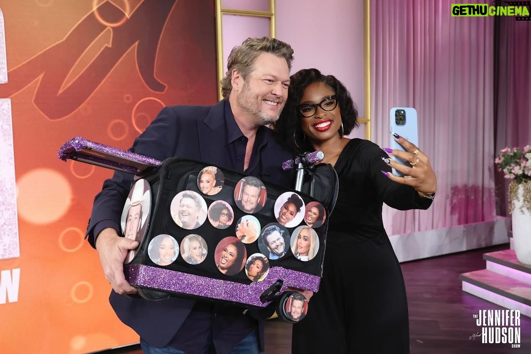 Blake Shelton Instagram - Great catching up with @iamjhud.. Tune-in to the @jenniferhudsonshow tomorrow!!!!!