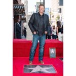 Blake Shelton Instagram - I dedicated this star to my brother Richie who I wish was here to celebrate this with. There are so many people to say thank you to for yesterday.. my family, my team, @nbc and @nbcthevoice, the fans.. it's really special to get to share this with you all. Cheers!!!