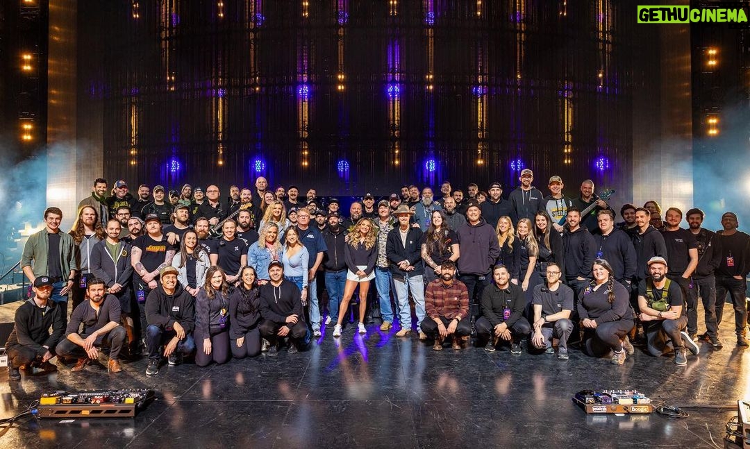 Blake Shelton Instagram - Gotta take a minute to recognize the band and crew that worked day in and day out to bring the biggest honky tonk on the road from city to city. It wouldn't be possible without any of them!!! And to @carlypearce and @thejacksondean, it was awesome to have y'all out with us. Thanks for kicking off the party every night. This was an incredible couple months!!! #BackToTheHonkyTonk