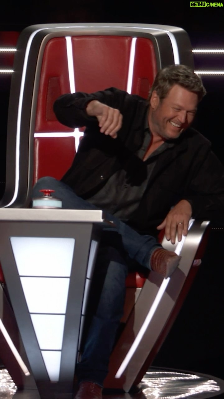 Blake Shelton Instagram - @KellyClarkson will always be my biggest rival. #TheVoice #TeamBlake
