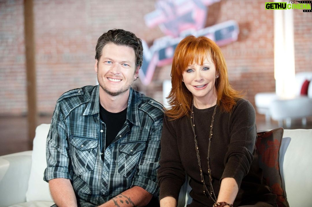 Blake Shelton Instagram - Last season ➡️ First season with @reba #TeamBlake #TheVoice