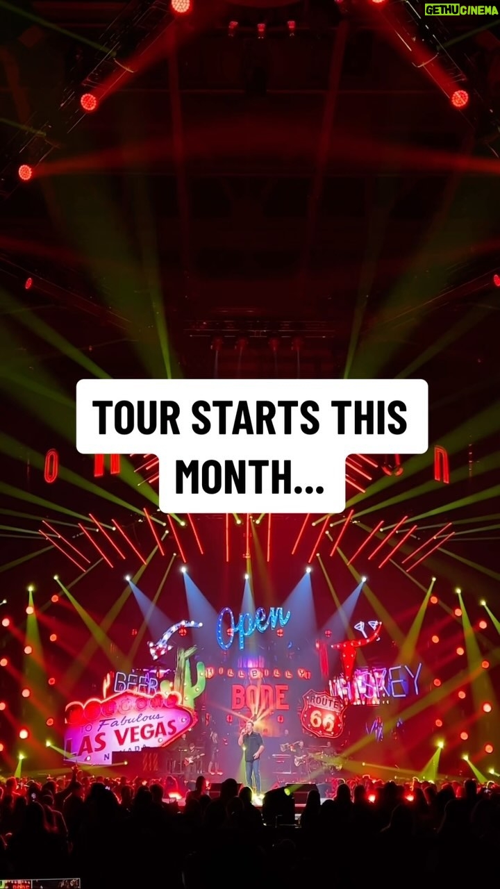 Blake Shelton Instagram - See y'all soon!!!!! 🤠#BackToTheHonkyTonk #Tour #LiveMusic #CountryMusic