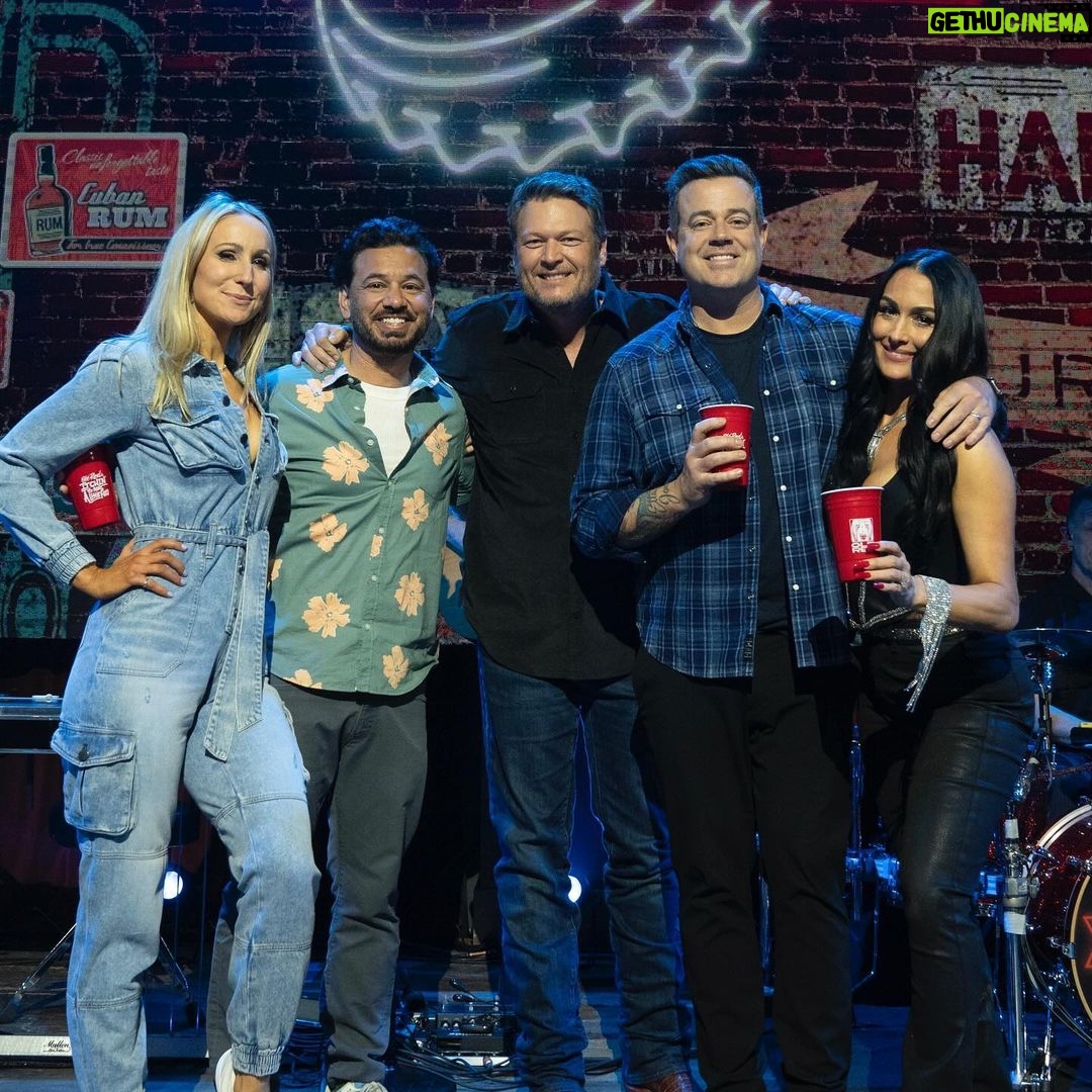 Blake Shelton Instagram - @nikkiglaser and @almadrigal are in the @barmageddonusa house (aka @olered) TONIGHT!!!! Y'all don't miss it!!! 11/10c on @usanetwork! #Barmageddon