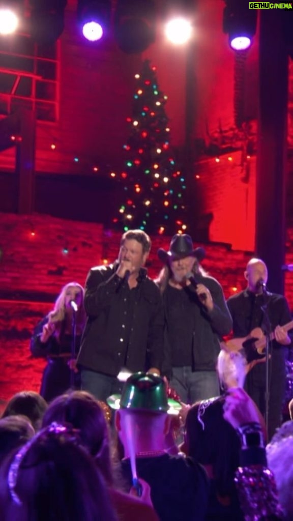 Blake Shelton Instagram - Blake Shelton and Trace Adkins know a thing or two about having a good time. Can we get a YEE-HAW? #CBSNashvilleNYE