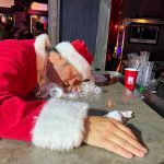 Blake Shelton Instagram - Santa's had a long night.. watch the @barmageddonusa Holiday special tonight on @usanetwork! #Barmageddon