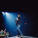 Blake Shelton Instagram - We're just getting warmed up!!! And Detroit brought it!!!!! Damn!!! Milwaukee, let's see what y'all got tonight!!!! #BackToTheHonkyTonk Little Caesars Arena
