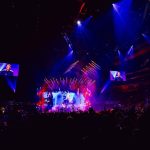 Blake Shelton Instagram - We're just getting warmed up!!! And Detroit brought it!!!!! Damn!!! Milwaukee, let's see what y'all got tonight!!!! #BackToTheHonkyTonk Little Caesars Arena