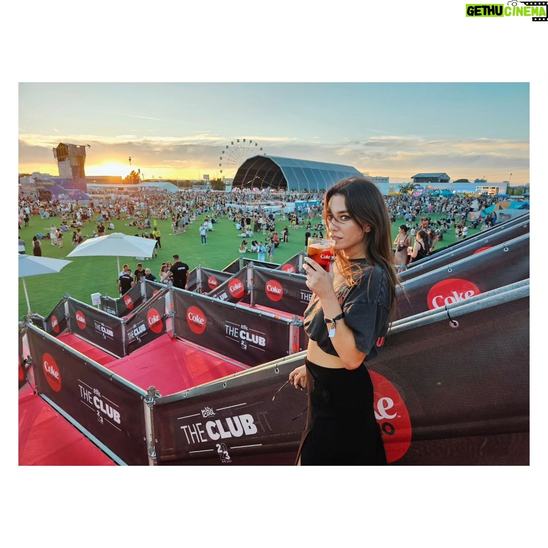 Blanca Suárez Instagram - 🎡 un año más 🎡 Thanks @cocacola_esp ♡♡♡ LoveU #RealMagic #CokeStudio Mad Cool Festival