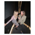 Blanca Suárez Instagram - b e b a s fiufiú @mariapedraza_ @mariaroberts25