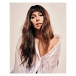 Blanca Suárez Instagram - -r e n e w a l- Piel renovada. doble fórmula, doble acción, dobles beneficios. ♡ Nuevo sérum de Abeille Royale Double R Advanced de @Guerlain ♡ #GuerlainSkincare #AbeilleRoyale #publi