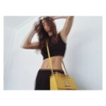 Blanca Suárez Instagram - FRIYAY fav • @louisvuitton #lvtwist