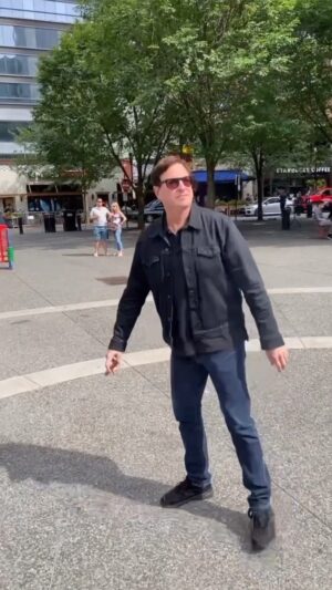 Bob Saget Instagram - Thanks Pittsburgh for coming back strong with five sold out shows @pittsburghimprov with my brutha @therealmikeyoung - Loved this weekend so much. 
(Click on Reels icon to see full screen, duh) 
🎥: @therealmikeyoung
