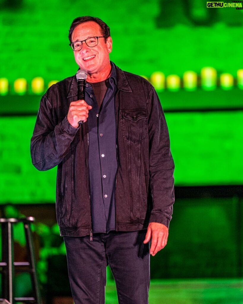 Bob Saget Instagram - And so comes the close of a wonderful weekend— Thanks to @davechappelle —Four deeply memorable days, shows, and nights in a cornfield in Yellow Springs, Ohio. #ChappelleSummerCamp - Loved every moment with dear friends @JohnMayer @realjeffreyross and @djtrauma @fredyonnet @ashley_barnhill @geof_wills —And my brilliant friend who makes all of this possible….Dave Chappelle. Catch one of his shows in Yellow Springs if you can. ❤️💚 Now I’m really ready to go on tour— Starting…Now! Photo by @candyTman 📸