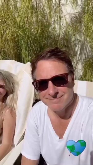 Bob Saget Instagram - Gettin’ home from Cayman Islands After Movie Shoot...
#SendMeOnMyWay @eattravelrock