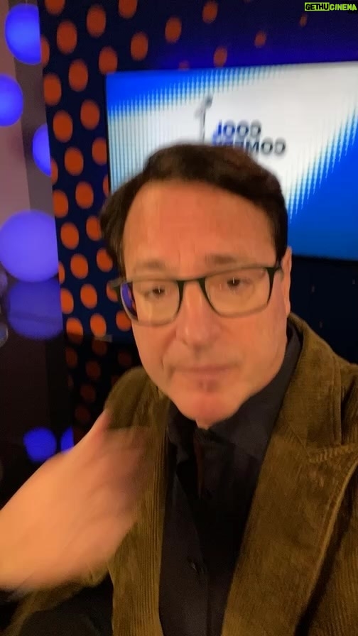 Bob Saget Instagram - This whole show is now viewable for two weeks on the @srfcure @youtube page —> https://youtube.com/srfcure —And help us help those stricken with Scleroderma, the disease that took my sister‘s life. Thank you. @srfcure @susanfeniger Also you can donate at SRFcure.org Thank you.