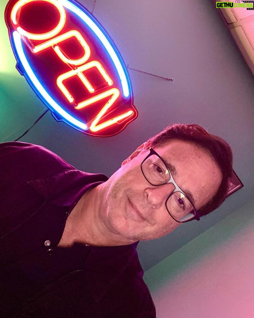 Bob Saget Instagram - So much fun to be doing standup in places that are open. Had a really good time with my last minute shows this weekend working it out @tampaimprov !! Loving audiences everywhere these days.