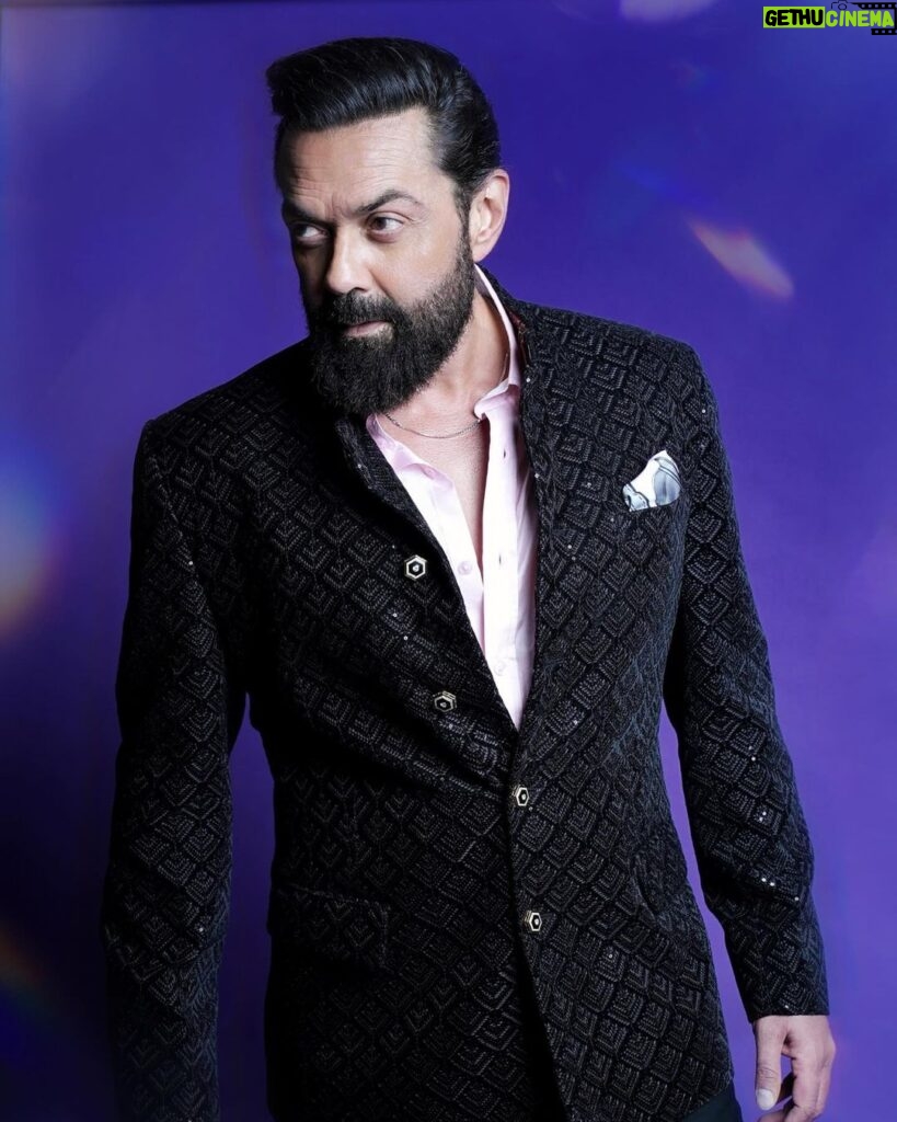 Bobby Deol Instagram - Marlene Mom, this one’s for you!❤️. Unconditional love to all my fans, thank you for everything 🙏🏻✨ Outfit : @raghavendra.rathore 📸: @simrangill_photography @zeecineawards
