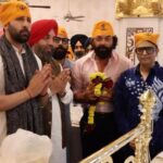 Bobby Deol Instagram - Saareyan nu, Guru purab di lakh lakh vadhaiyan !! It felt surreal to be at Bangla Saheb last week! Let’s keep smiling and feeling blessed 🙏🏻 Waheguru ji da Khalsa, Waheguru ji di Fateh!!