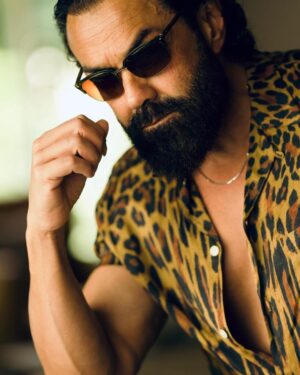 Bobby Deol Instagram - #Animal Trailer unleashes tomorrow ! 

📸 #DharamDeol