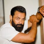 Bobby Deol Instagram - Portraits by #DharamDeol 📸