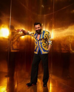 Bobby Deol Instagram - Have you had your koffee today? If not, stream it on Disney+hotstar ☕️

#koffeewithkaranseason8