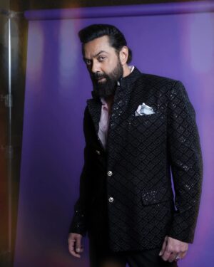 Bobby Deol Instagram - Marlene Mom, this one’s for you!❤️. Unconditional love to all my fans, thank you for everything 🙏🏻✨

Outfit : @raghavendra.rathore 
📸: @simrangill_photography 
@zeecineawards