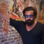 Bobby Deol Instagram - Chillin😎 📸 #dharamdeol New York, New York