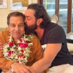 Bobby Deol Instagram – Love you the most Papa❤️❤️❤️❤️❤️❤️❤️❤️

Blessed to be your son! ❤️❤️❤️❤️❤️❤️❤️❤️

#HappyBirthday