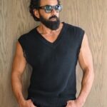 Bobby Deol Instagram – 😎😎 

📸 @tinadehal