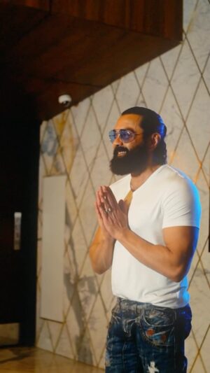 Bobby Deol Instagram - It’s every actors dream to be blessed with a moment like this!
I cannot express enough how thankful I am to god, my lovely fans, the audience for their endless support & love🙏