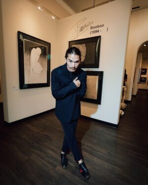 Booboo Stewart Instagram - Las Vegas friends and fellow travelers 🎩 don’t miss my solo exhibition with the @parkwestvegas it’ll be up for a few more weeks 🦅
.
📷 @stardustfallout