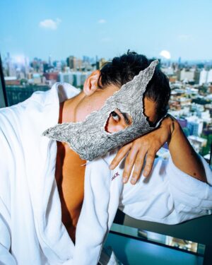 Booboo Stewart Instagram - maskmaskmask
I made this mask on thee plane
.
📸 @dancefloormurder