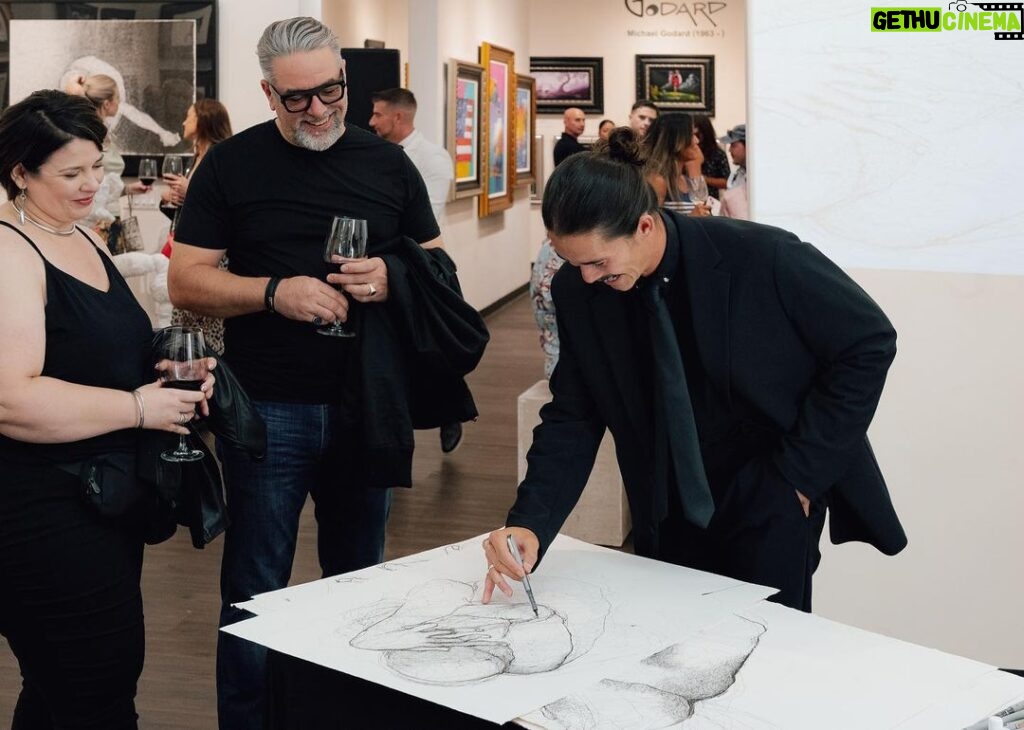 Booboo Stewart Instagram - • Couldn’t be more thankful for the @parkwestgallery • Here we are for round 2 this time at @parkwestvegas 🎩 Thank you so much to everyone who came to experience the show and again to the @parkwestgallery for sharing their space for me and my art 🤙🏽 The show will be up until Nov 20th . 📷 @stardustfallout