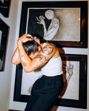 Booboo Stewart Instagram - My @parkwestsohonyc show will be up until September,, if you’re around stop on in 🦅
.
.
.
📸 @dancefloormurder
@parkwestgallery