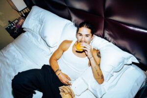 Booboo Stewart Instagram - cheeseburger, new song @thatbandhoney 1/25,, @goodtrouble ,, also will be at @nwacomiccon Saturday 🦅
.
📷 @dancefloormurder