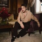 Boran Kuzum Instagram - As an actor, over the years fashion has been a big part of my work. I love creating scrapbooks from fashion shoots when I’m working on a new character. The mood, the feeling of the clothes, the way you put them together always helped me to go deeper in the character. Other day, I was lucky enough to see @sabatods ‘s first Gucci Men’s show in Milan. Every piece was like a part of this beautiful puzzle of creativity. Congratulations to @sabatods and all the crew behind it. And thanks for having me on this special day. @gucci #GucciAncora #MFW #reklam Milan, Italy