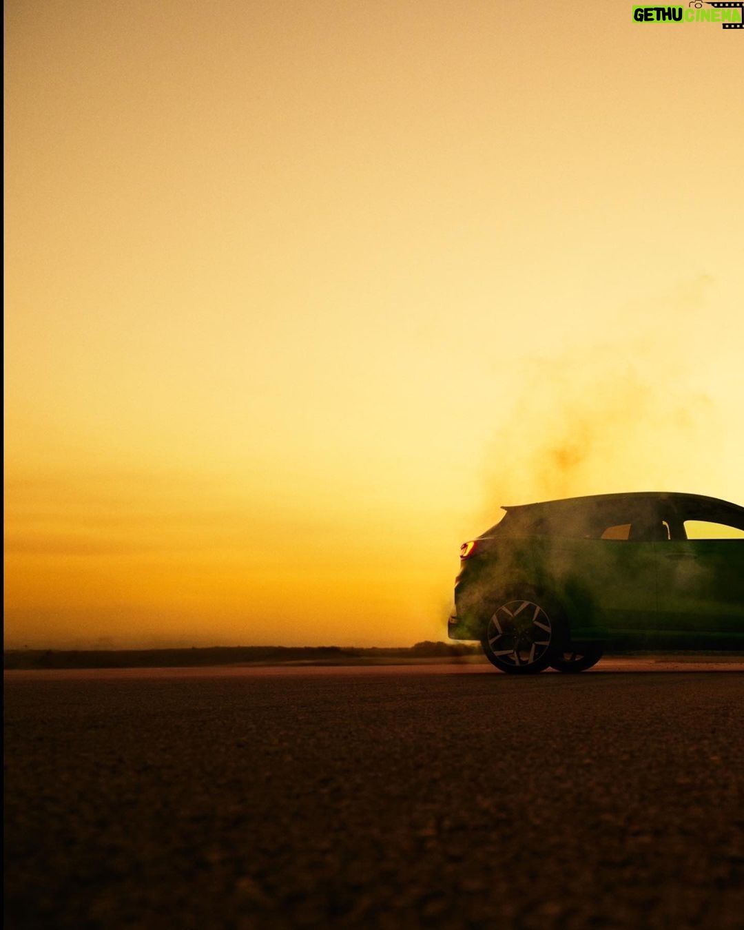 Boran Kuzum Instagram - we catch the sunset w/ @fordturkiye @kein #FordPuma #işbirliği