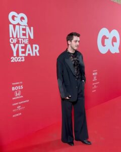 Boran Kuzum Instagram - @gqitalia #GQMOTY ‘23 ✨ with @cartier 📷: @marcopionato styled by @simonrutigliano . . . #reklam Milan, Italy
