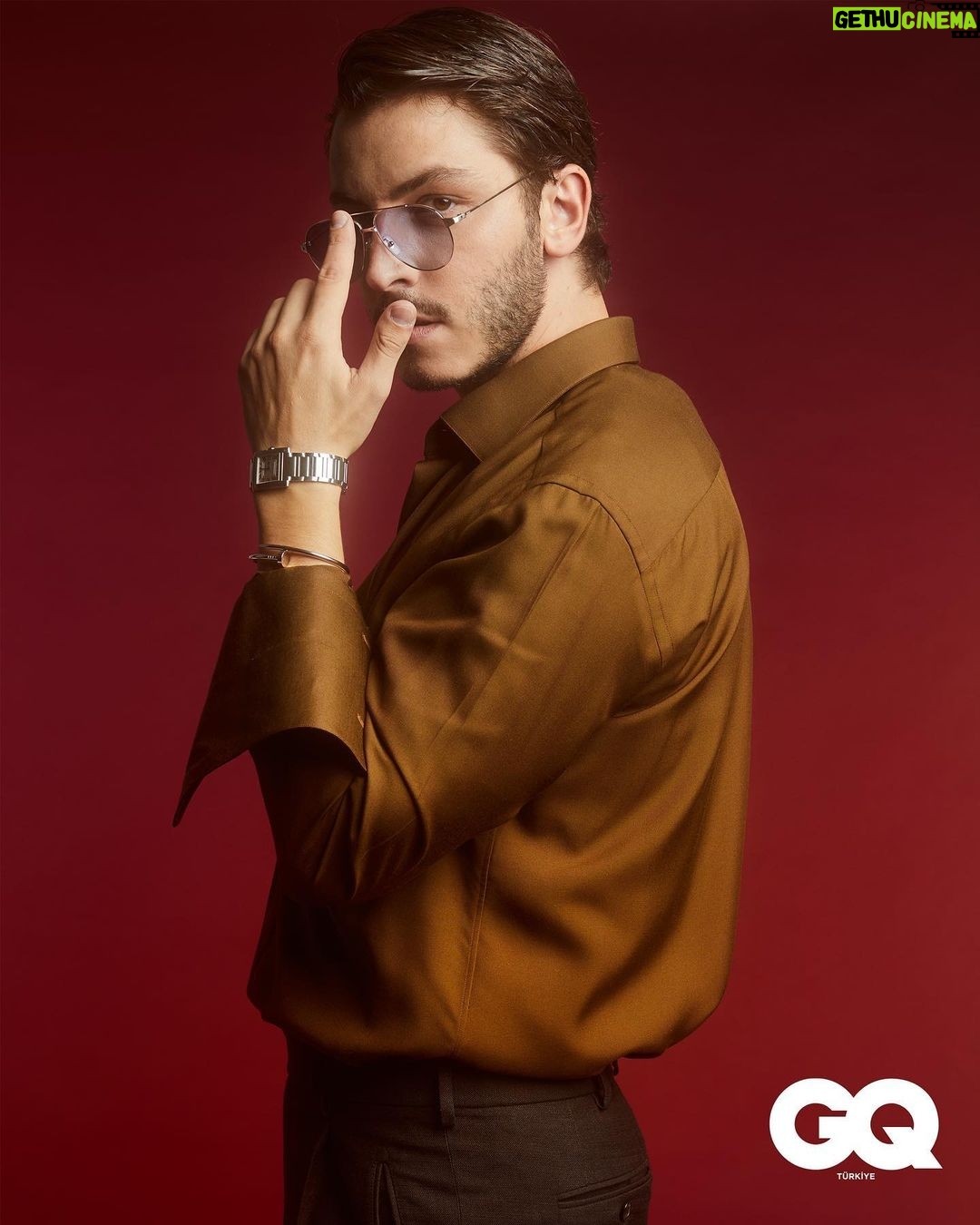 Boran Kuzum Instagram - GQ ❤️🔥 Photography by @lucbraquet Styling by @gogo.desandre.navarre interview by @alperetis Grooming by @annesofie.begtrup MUA @aurelia.liansberg Production by @psychicprod @agnesbouille @gqturkiye x @cartier #işbirliği Paris, France