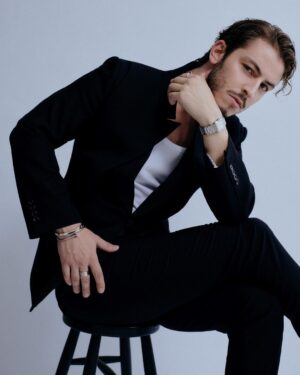 Boran Kuzum Instagram - I am very honored and excited to share with you our new collaboration with Cartier. I am looking forward to pushing new limits with this brand's vision and improving the style together. @cartier 

#reklam