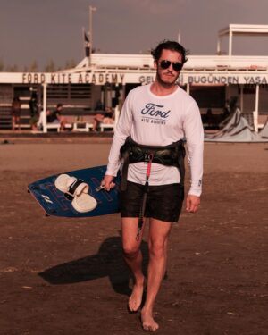 Boran Kuzum Instagram - KITE KITE KITE 🏄🏽‍♂️🌊
@fordturkiye @kiteacademy #GeleceğiBugündenYaşa #reklam